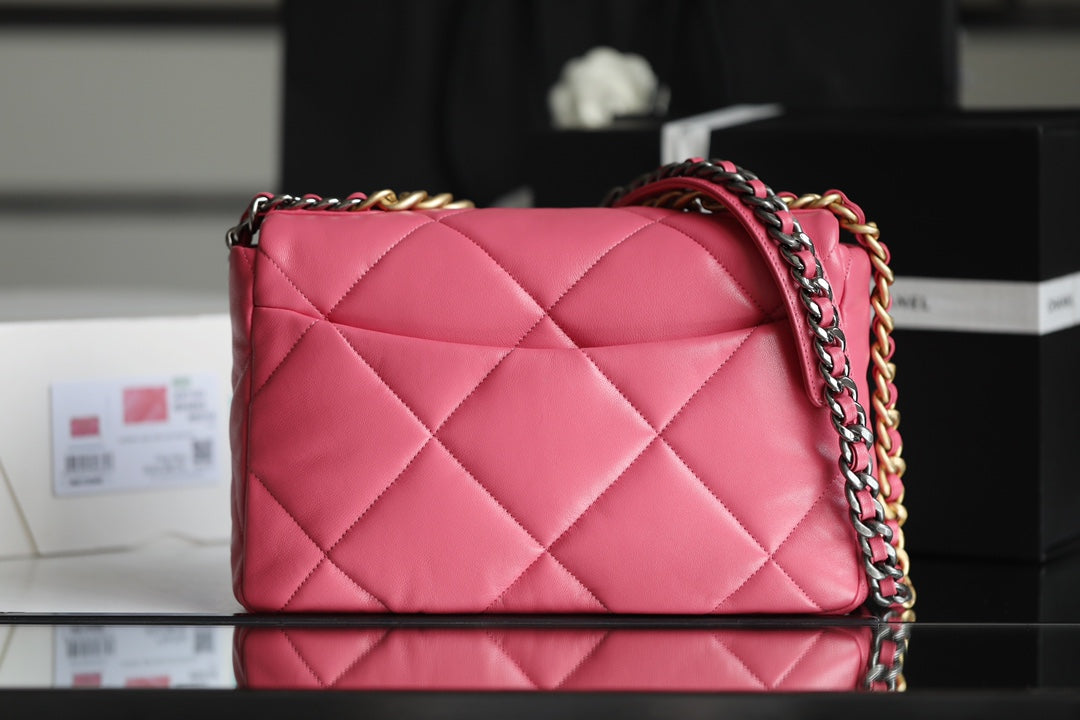 Chanel 19 Flap Bag Medium Pink - 30cm product image 2, provided for visual reference and product detail review