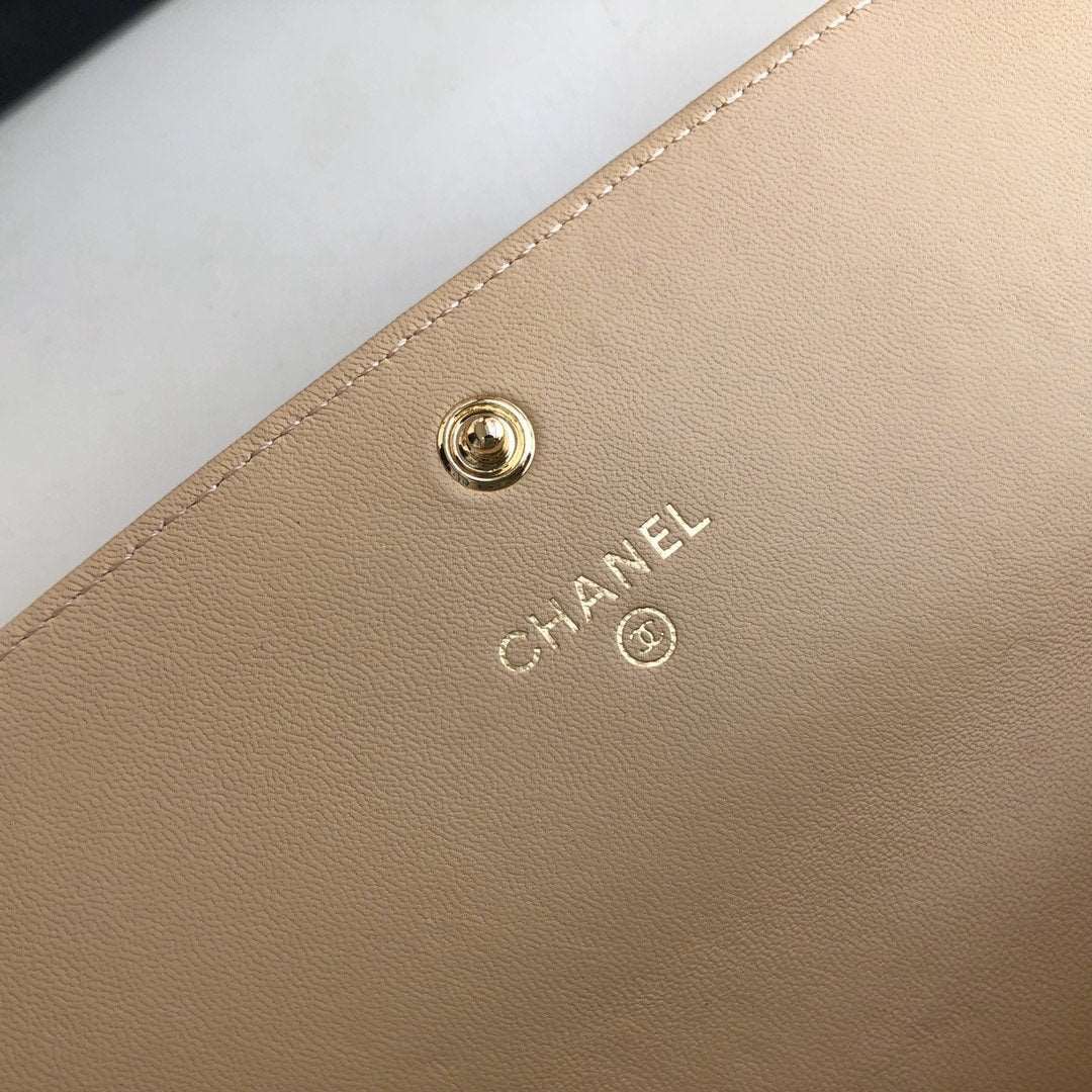 Chanel 19 Quilted Flap Wallet Long Goatskin product image 8, provided for visual reference and product detail review