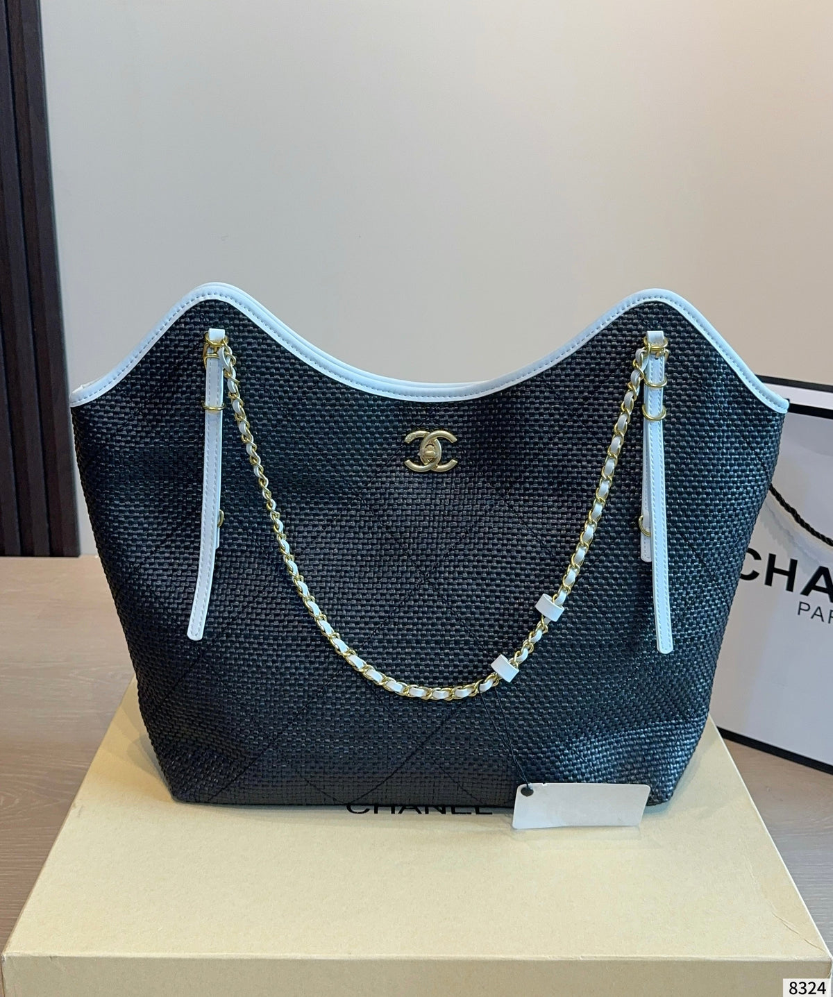 Serenityll 2001110 Chanel Bag product image 1, provided for visual reference and product detail review