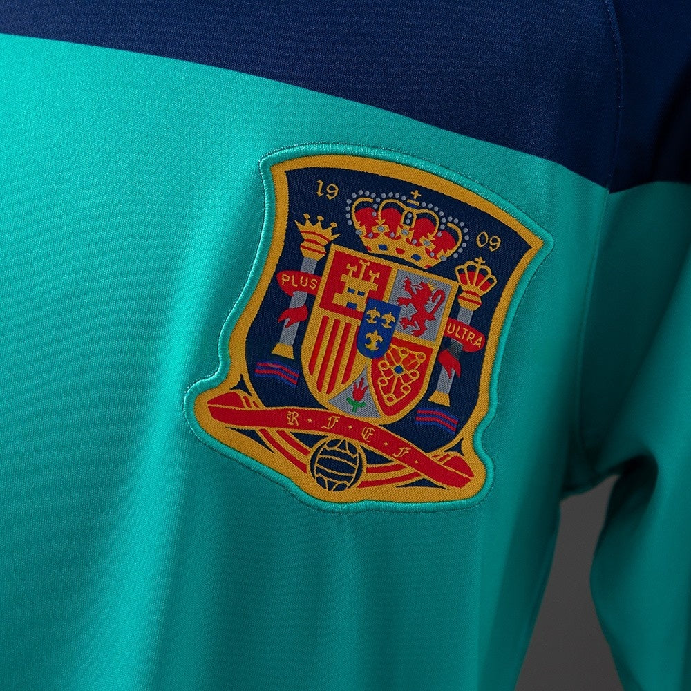 Spain Jersey 2010 Goalkeeper Retro Football Kit product image 5