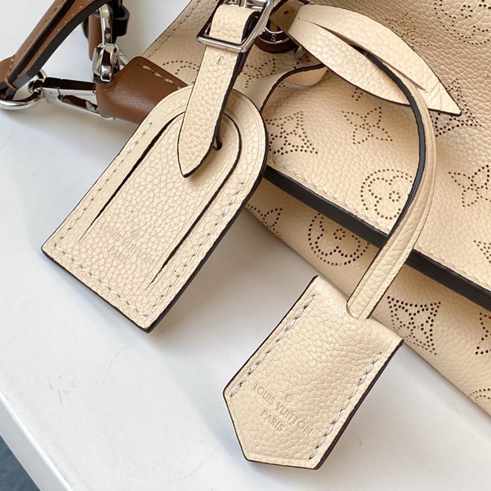 Louis Vuitton Néonoé BB Bucket Bag - Cosmic Latte product image 8, provided for visual reference and product detail review