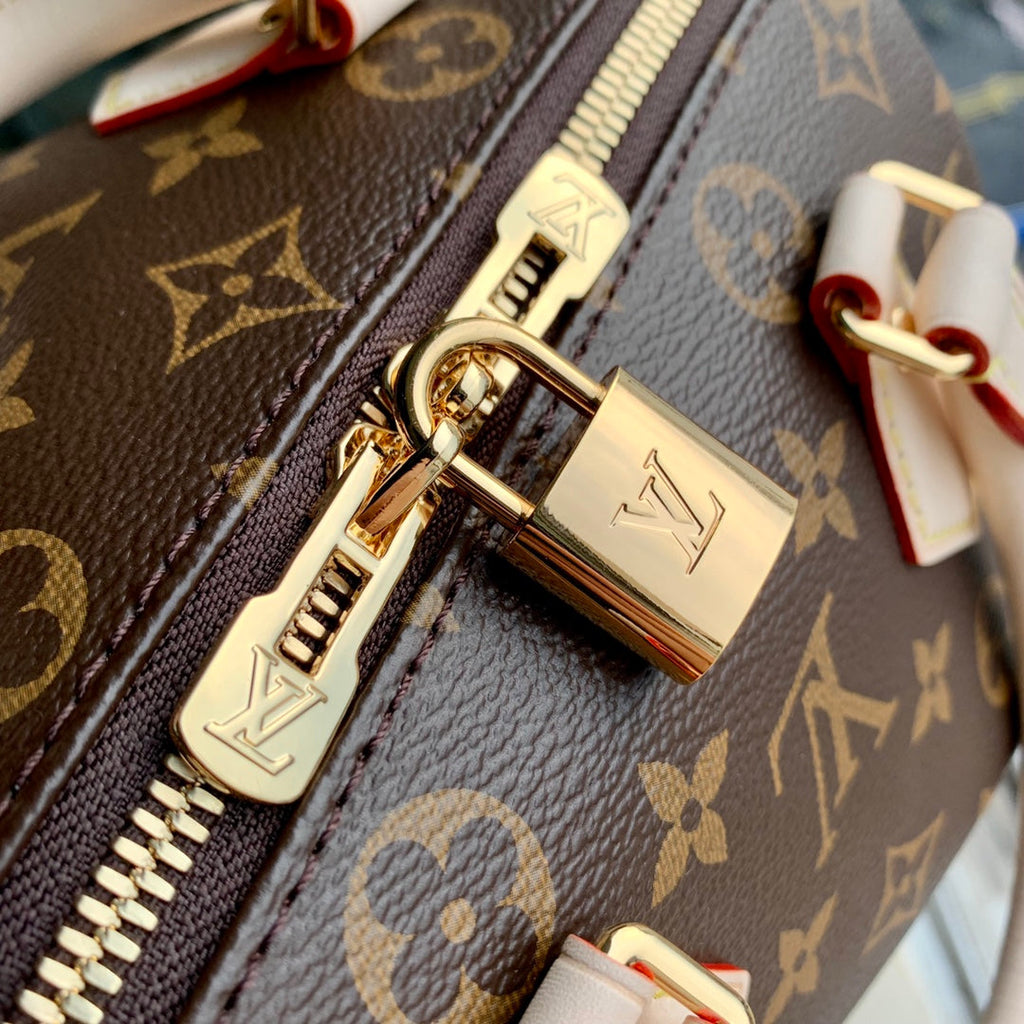 Louis Vuitton Speedy Bandouliere 20 Monogram Beige Strap Handbag product image 3, provided for visual reference and product