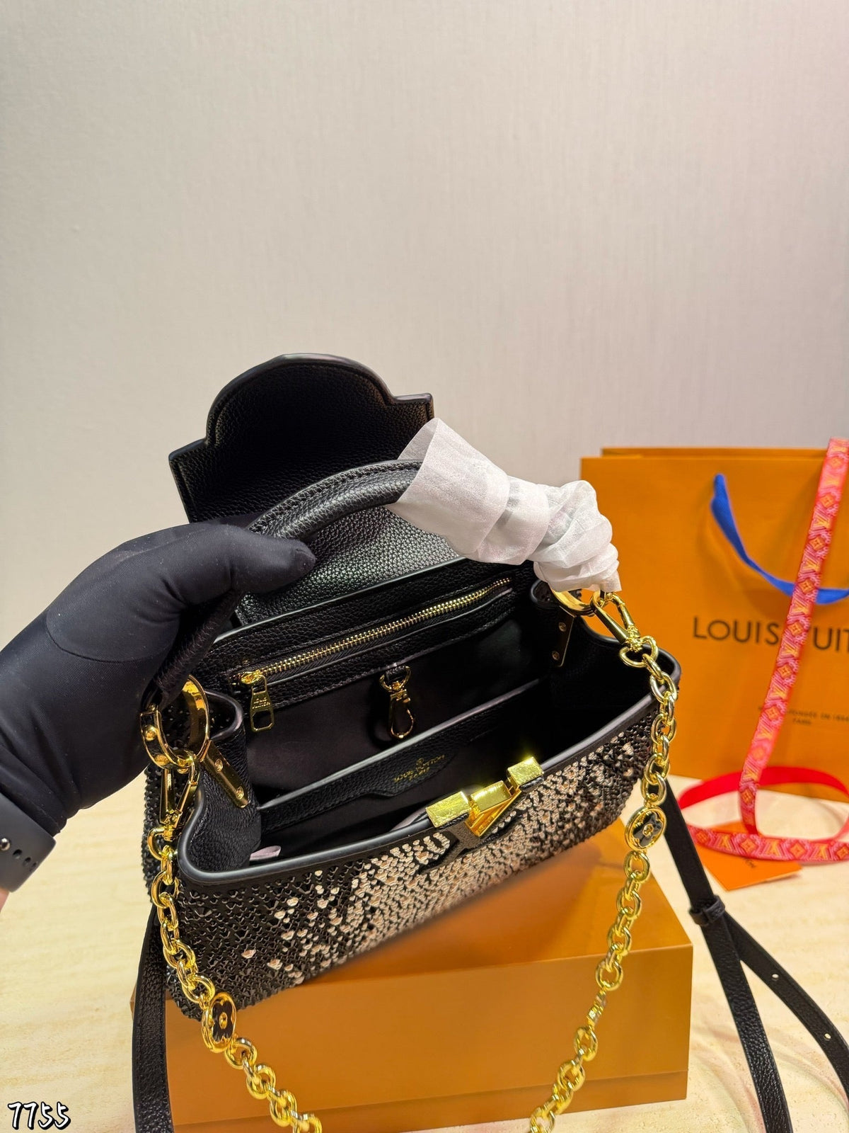 Serenityll 2001124 LV Bag product image 6, provided for visual reference and product detail review