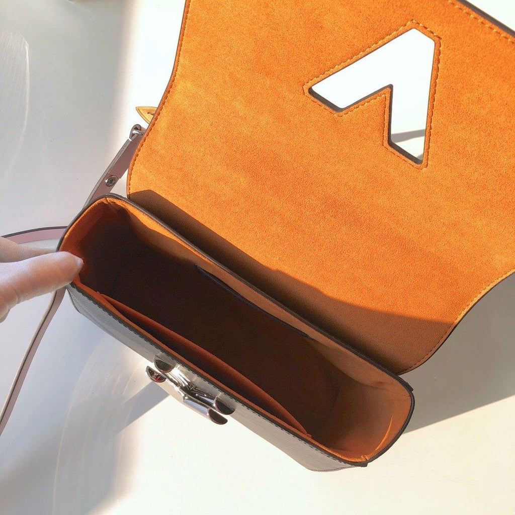 Louis Vuitton Twist MM Shoulder Bag product image 4, provided for visual reference and product detail review
