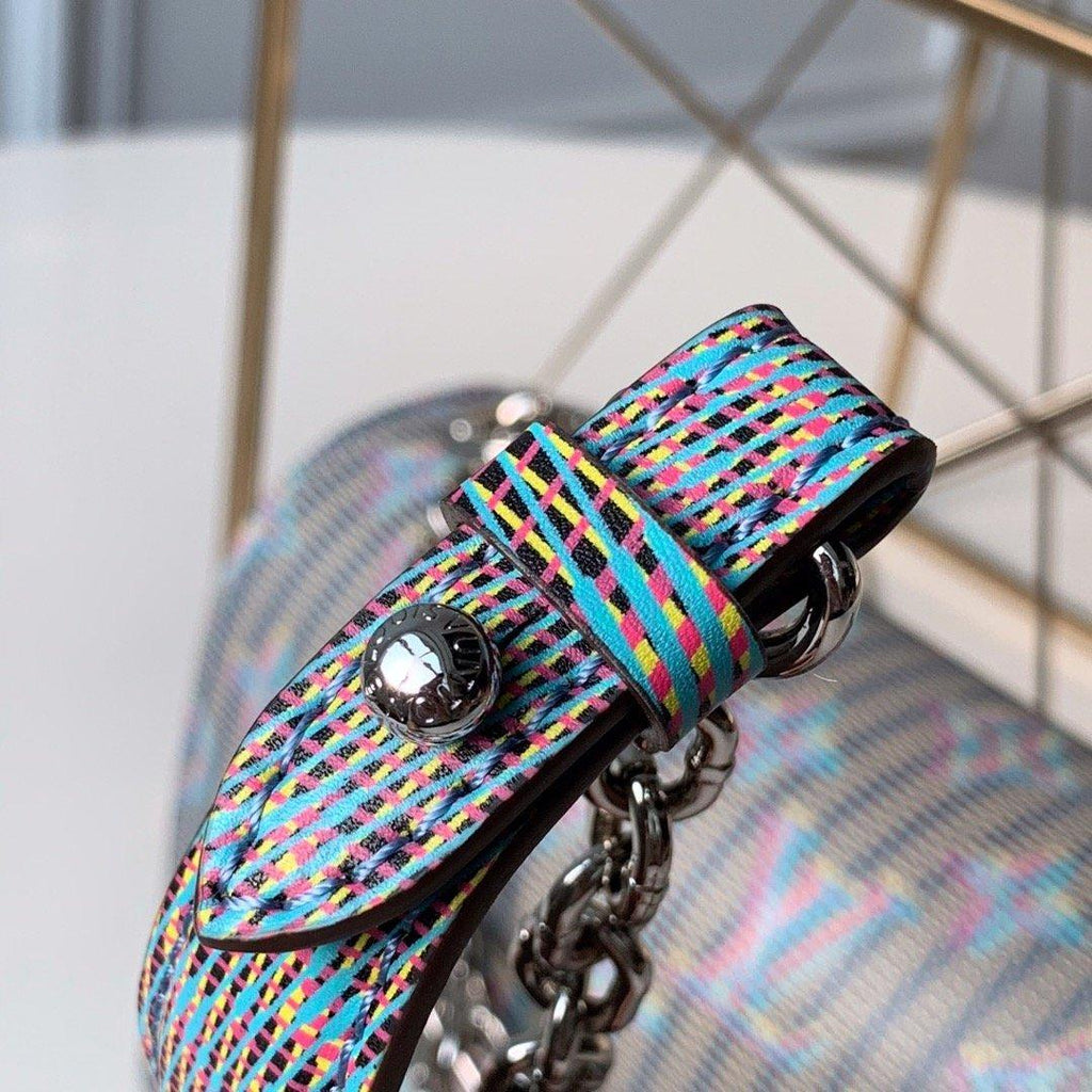 Louis Vuitton Twist MM Shoulder Bag product image 3, provided for visual reference and product detail review