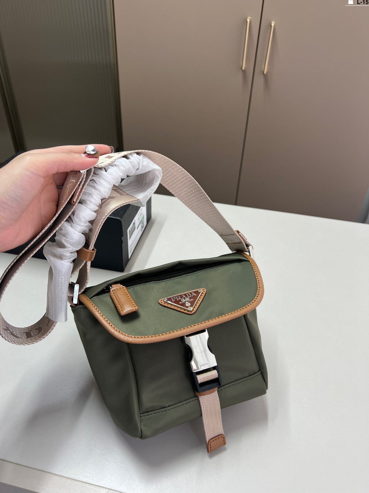 Prada Vintage Messenger Bag Crossbody - Green product image 2, provided for visual reference and product detail review