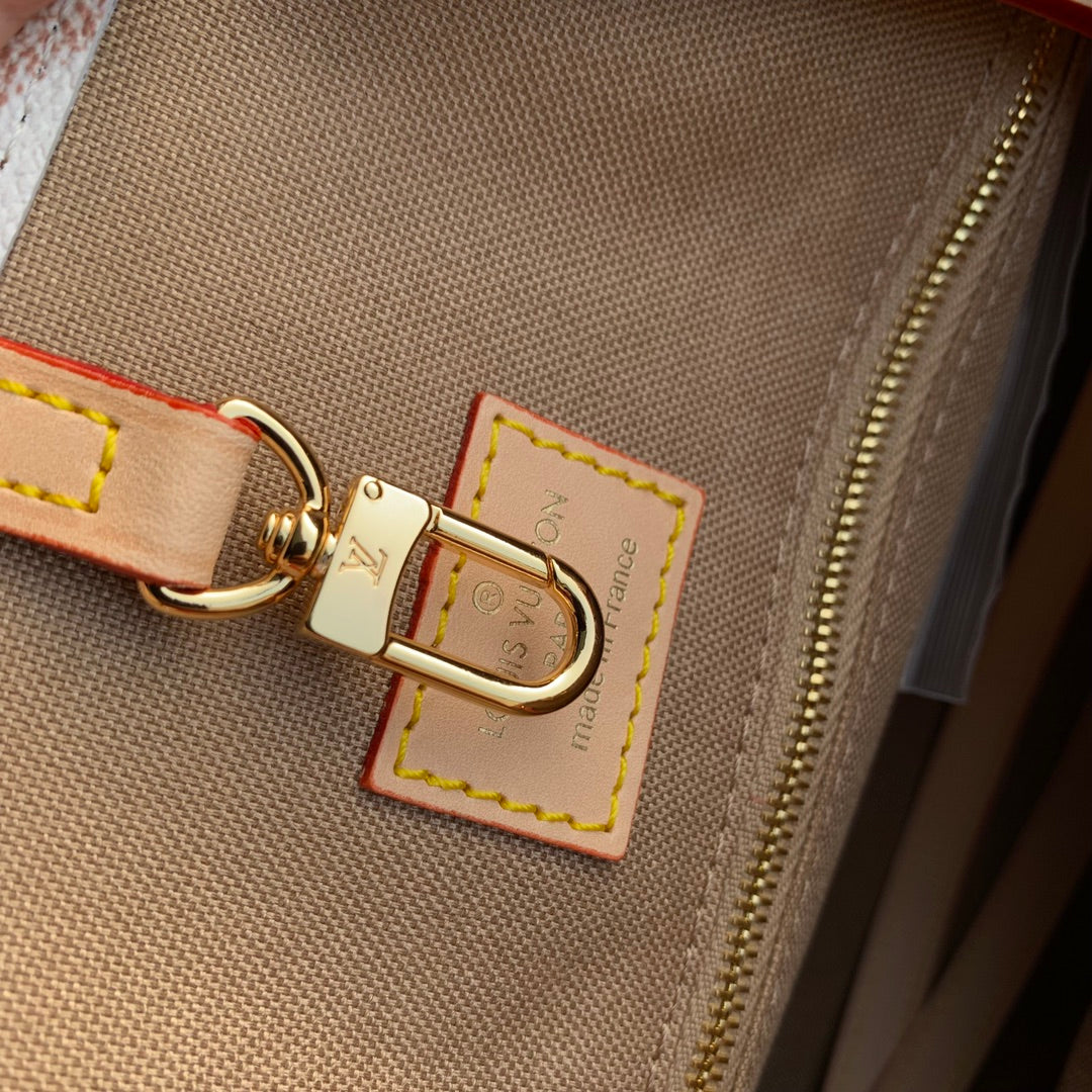 Louis Vuitton OnTheGo MM Tote Bag Monogram Dune Cruise product image 11, provided for visual reference and product detail