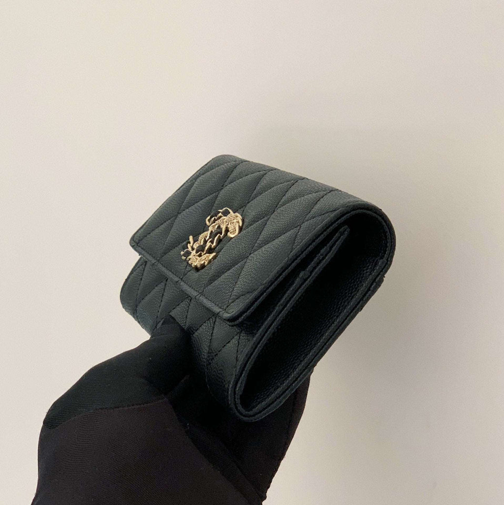 Chanel Caviar Quilted Gusset Flap Wallet product image 4, provided for visual reference and product detail review