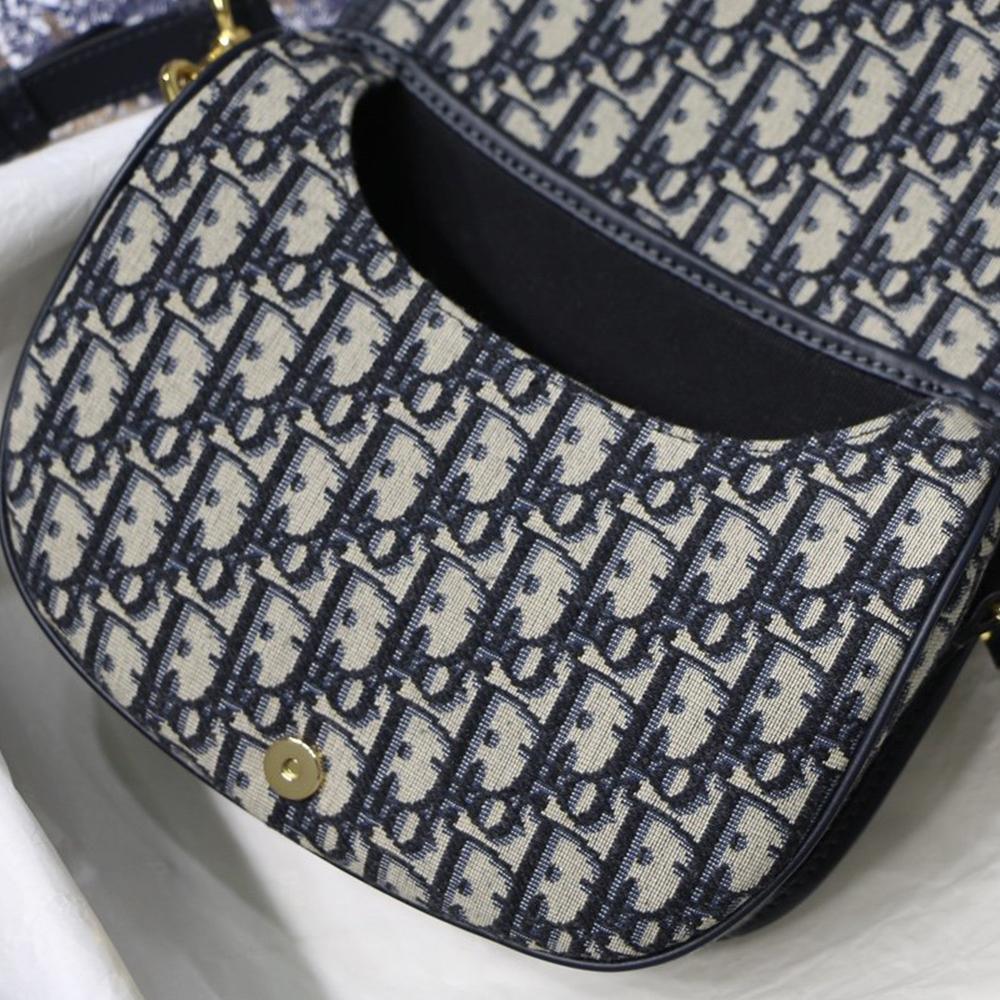 Medium Dior Bobby Bag product image 6, provided for visual reference and product detail review