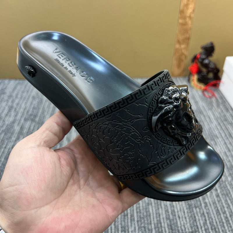YVS7 Unisex Leather Slippers product image 2, provided for visual reference and product detail review