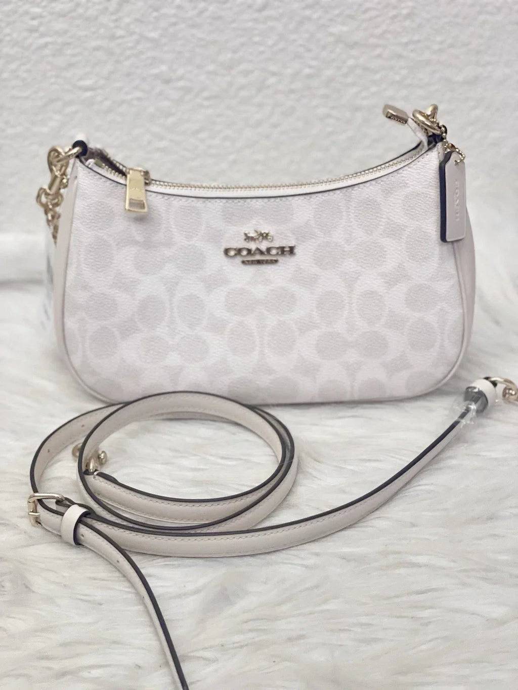 Coach Women Teri Shoulder Bag Signature Canvas - White/Chalk product image 1, provided for visual reference and product