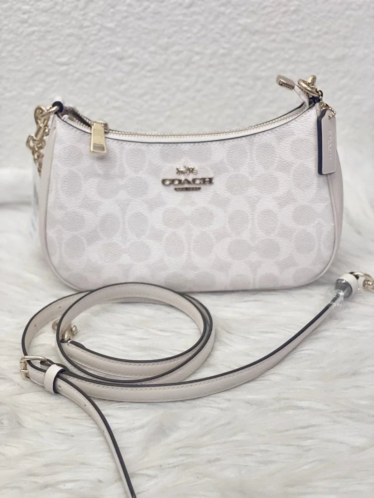 Coach Women Teri Shoulder Bag Signature Canvas - White/Chalk product image 1, provided for visual reference and product