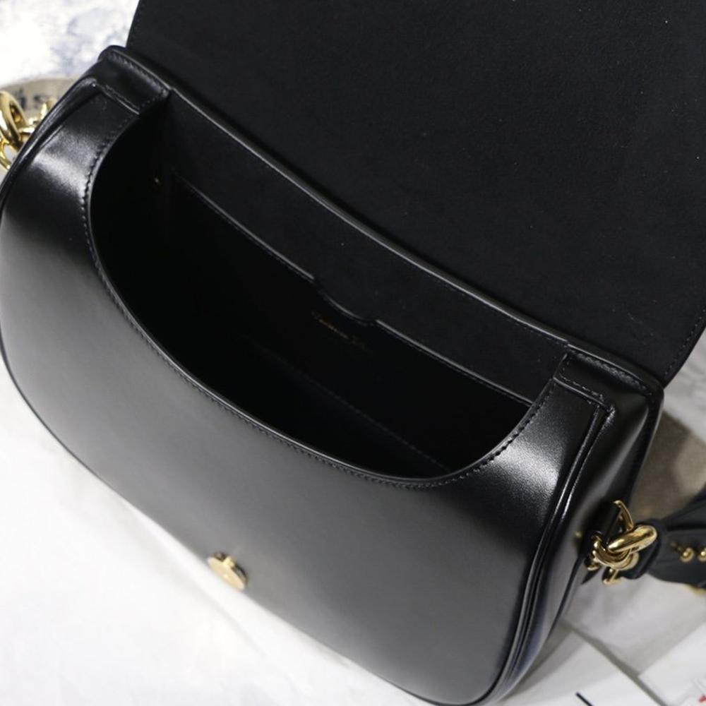 Medium Dior Bobby Bag product image 5, provided for visual reference and product detail review