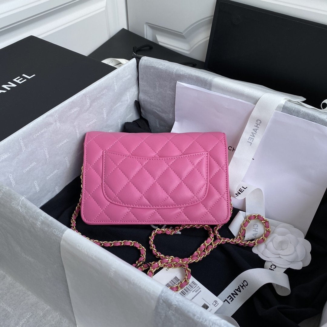 Chanel Wallet On Chain Pink product image 2, provided for visual reference and product detail review