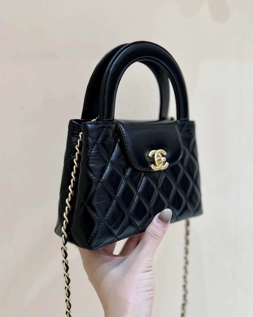 Chanel Kelly Mini Shopping Bag Mini 23K Shiny Aged Calfskin Black product image 2, provided for visual reference and product