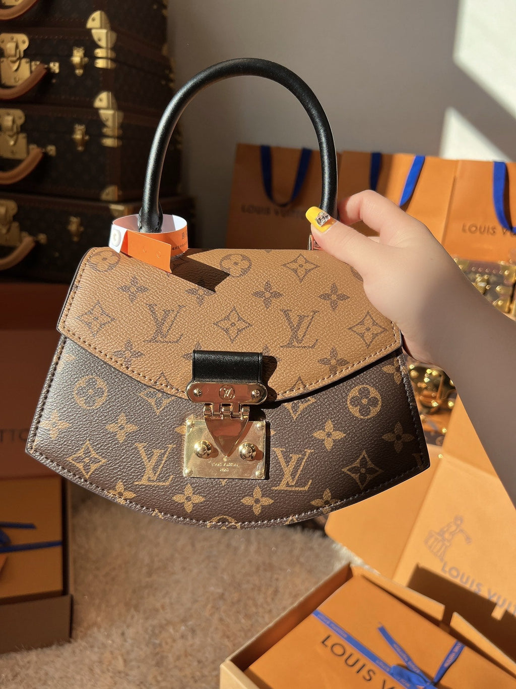 LV Pochette Metis Monogram Reverse Canvas Handle Crossbody Bag with Leather Trim and Shoulder Strap product image 3,