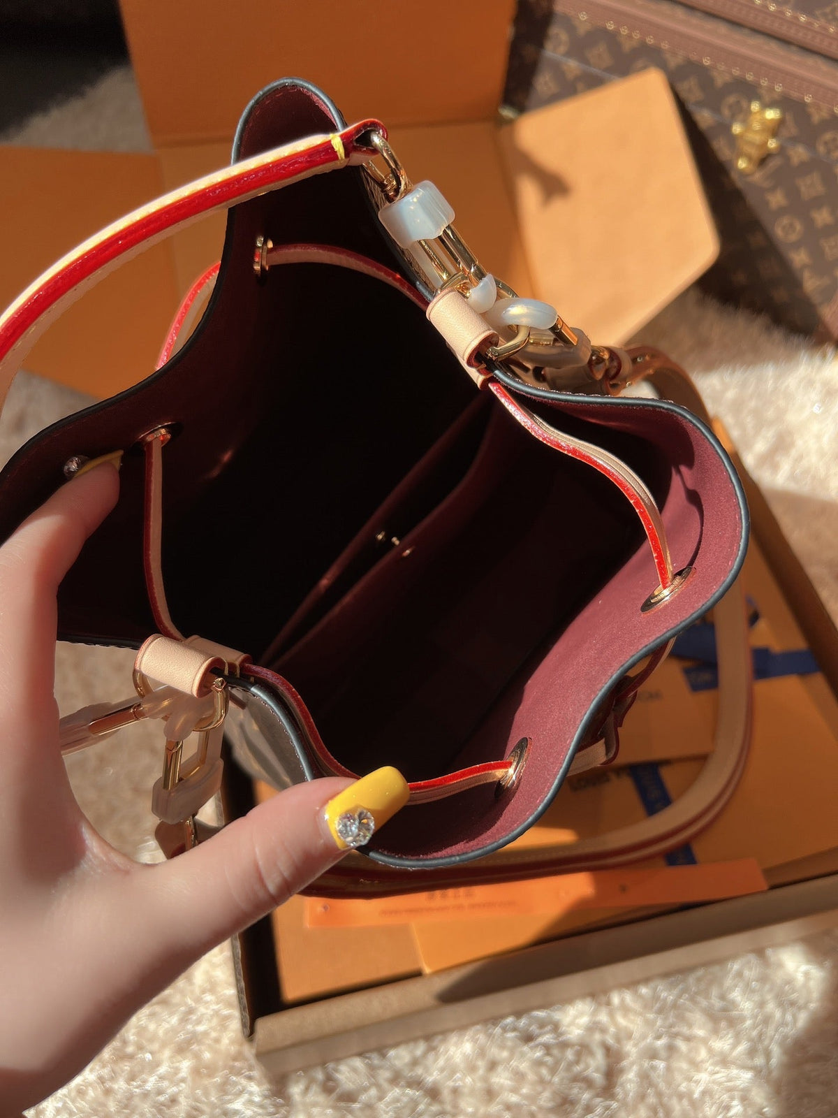 LV Neonoé Monogram Canvas Bucket Bag with Leather Trim and Shoulder Strap product image 3, provided for visual reference and