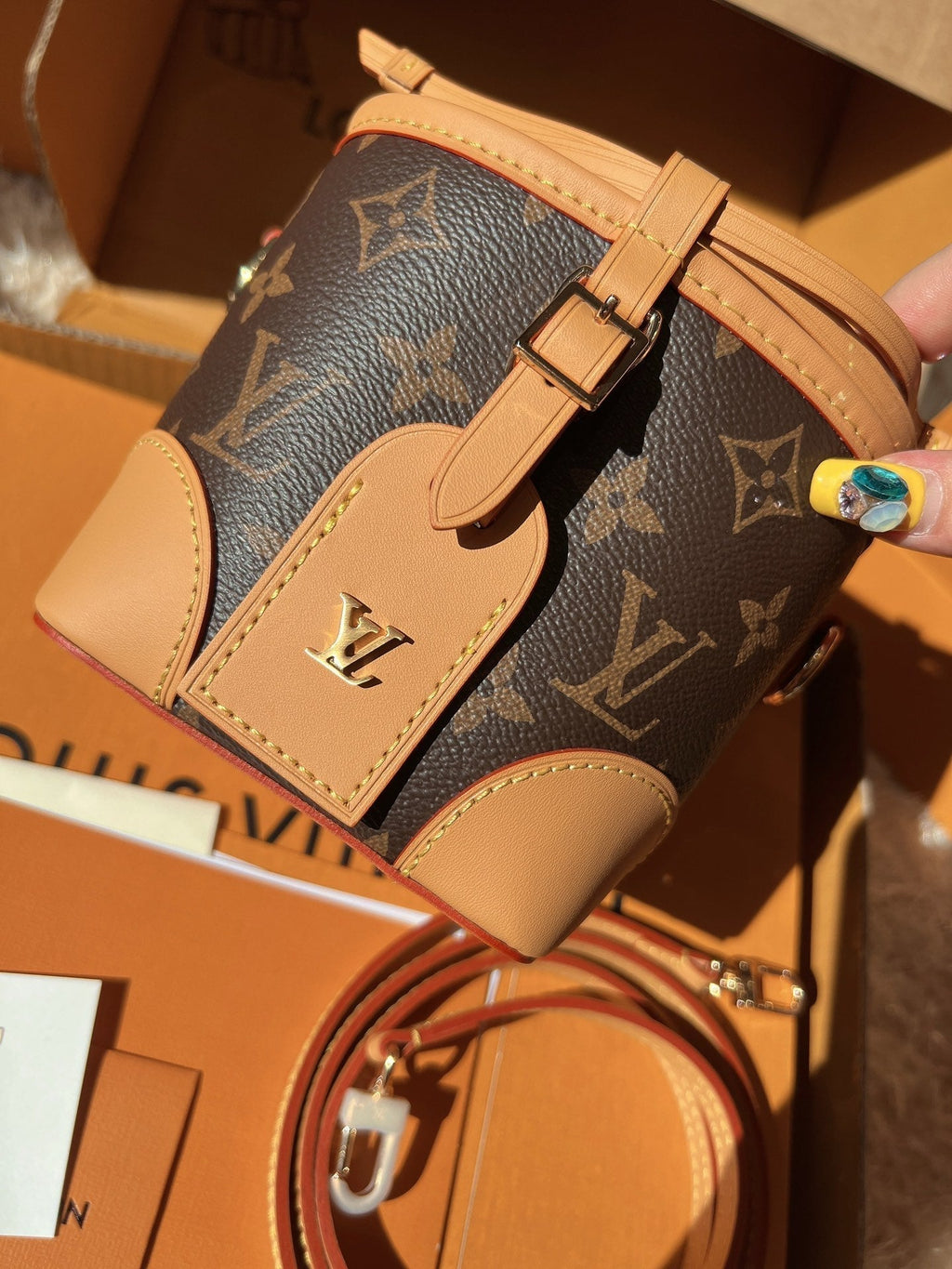 LV Mini Drawstring Bucket Bags product image 2, provided for visual reference and product detail review