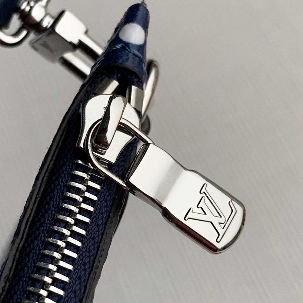 LV Escale Neverfull MM Tote Bag product image 8, provided for visual reference and product detail review