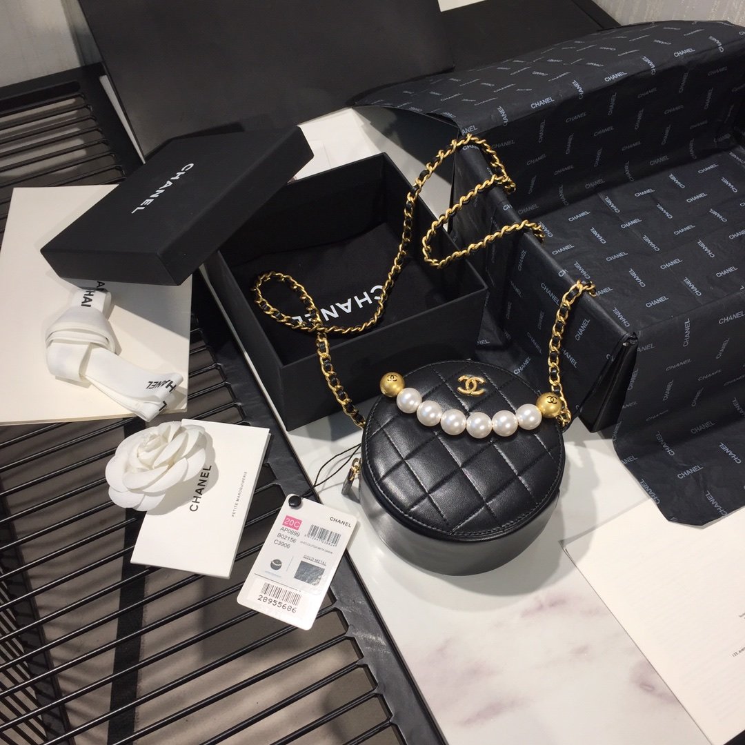 Chanel Pearl Round Clutch with Chain - Black product image 5, provided for visual reference and product detail review