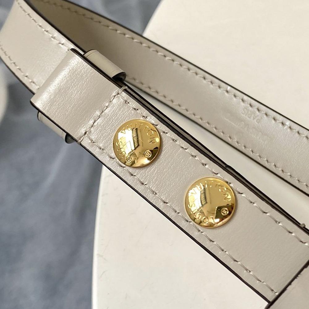 LV Dauphine MM Handbag product image 6, provided for visual reference and product detail review