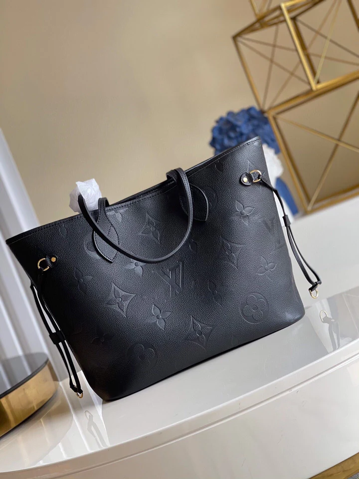 Louis Vuitton Neverfull MM Tote Bag - Black product image 2, provided for visual reference and product detail review