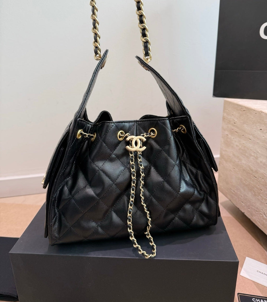 Serenityll 200109 Chanel Bag 25cm product image 2, provided for visual reference and product detail review