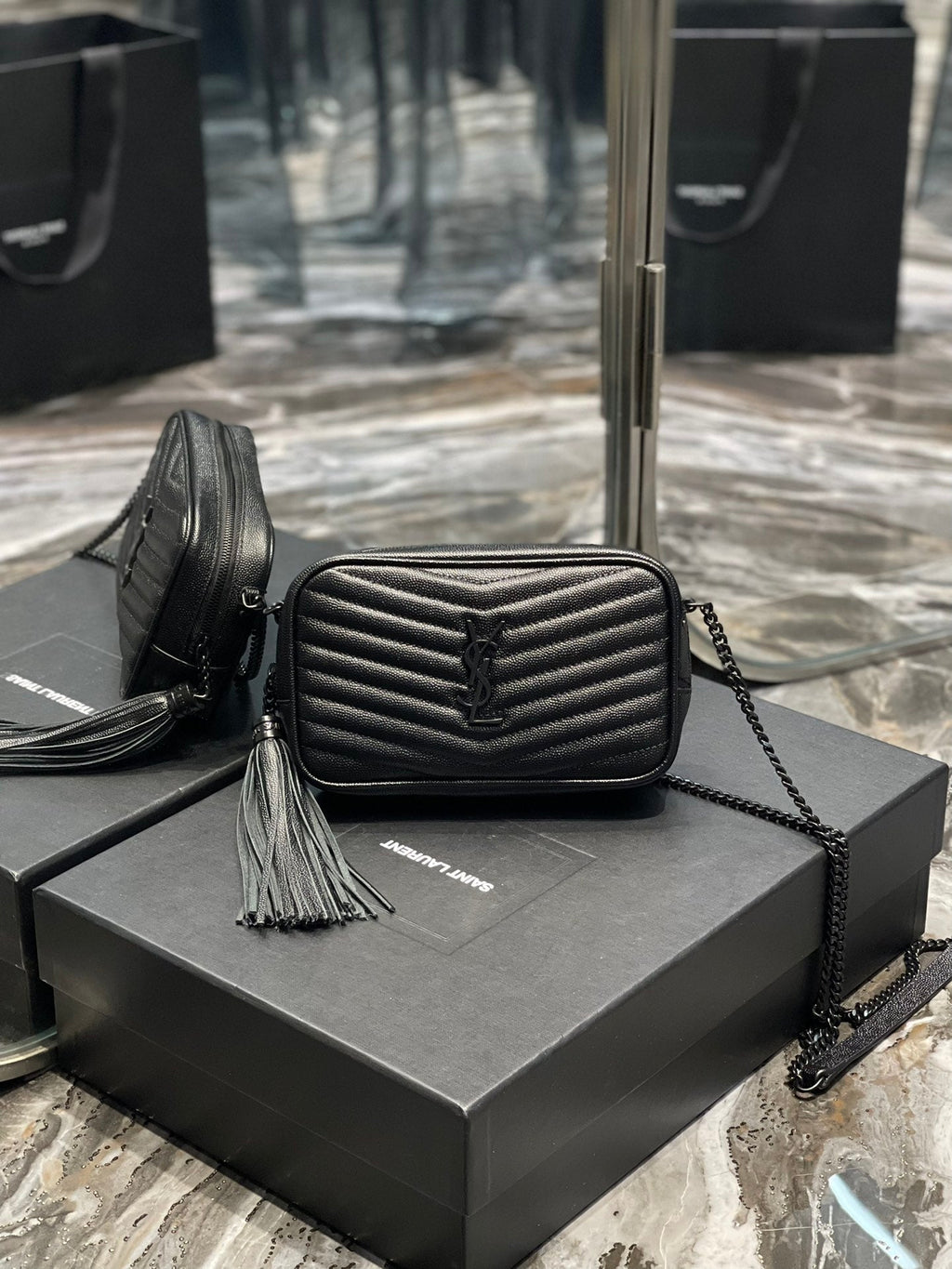YSL Loulou Mini Camera Bag 18cm Black product image 7, provided for visual reference and product detail review