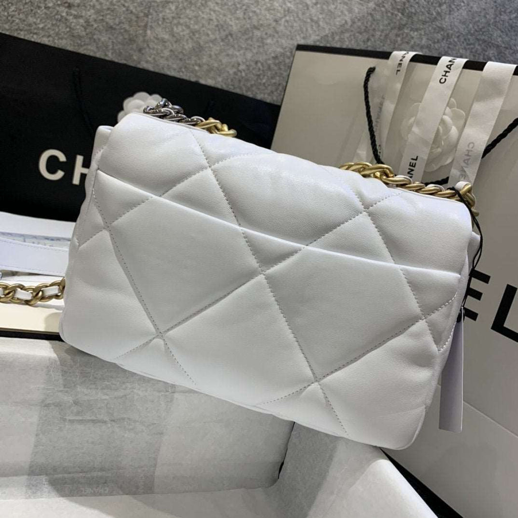 Chanel 19 Medium Flap Bag product image 4, provided for visual reference and product detail review