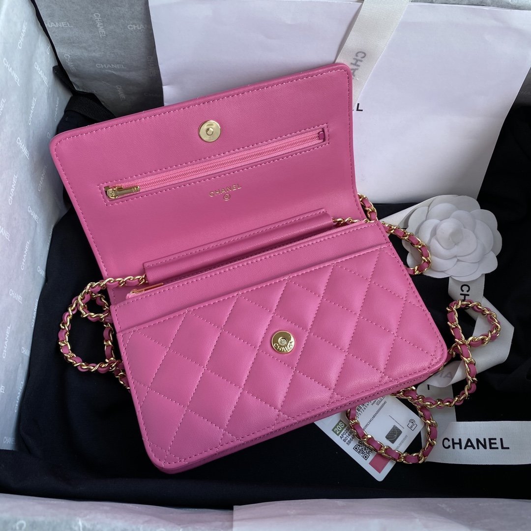 Chanel Wallet On Chain Pink product image 3, provided for visual reference and product detail review
