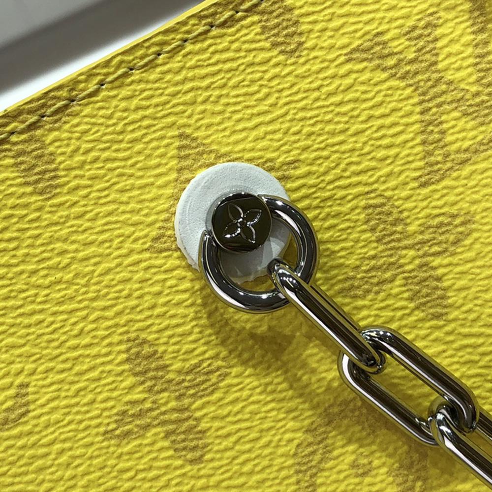 Louis Vuitton Tote Bag product image 7, provided for visual reference and product detail review
