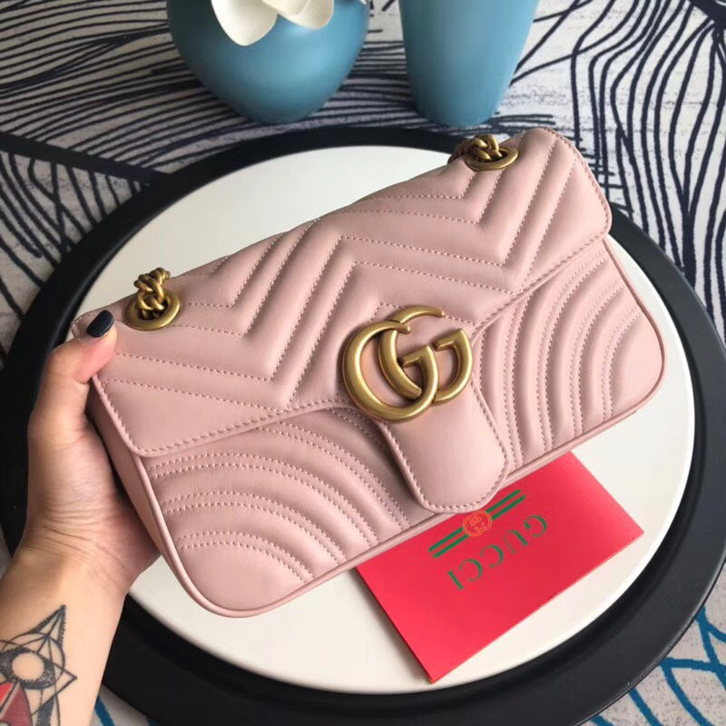 Gucci Marmont Matelass ̈¦ Shoulder Bag in Pink product image 1, provided for visual reference and product detail review