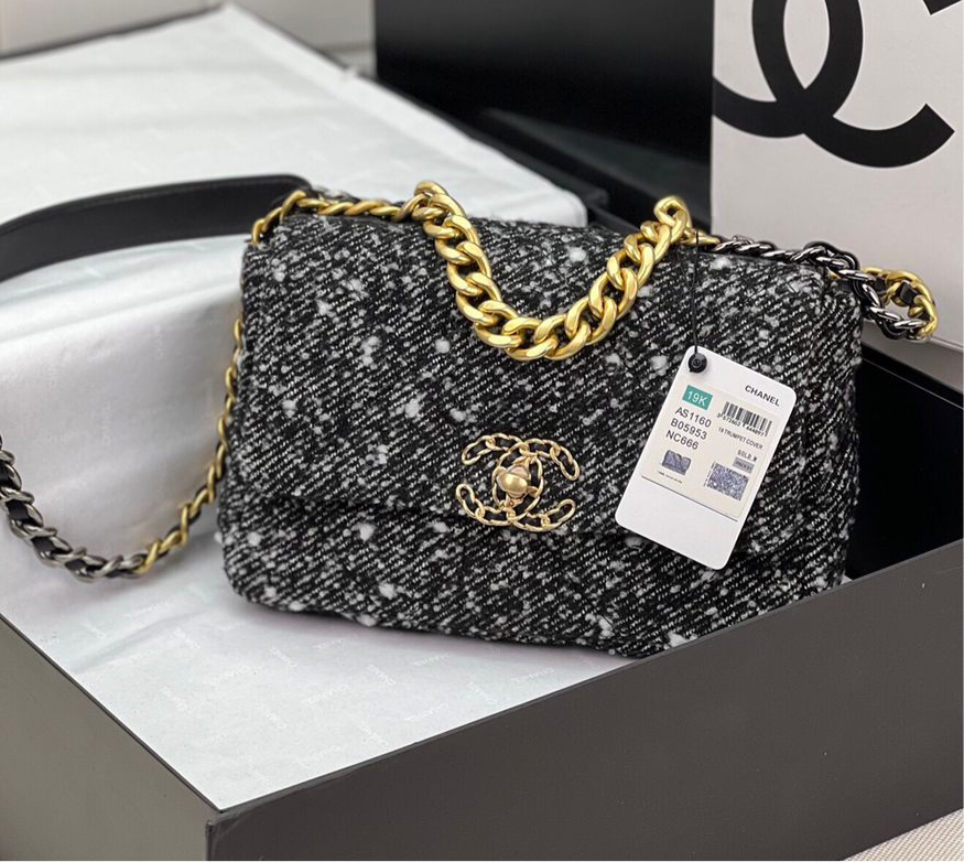 Chanel 19 Small Black and White Orea Tweed Handbag product image 2, provided for visual reference and product detail review