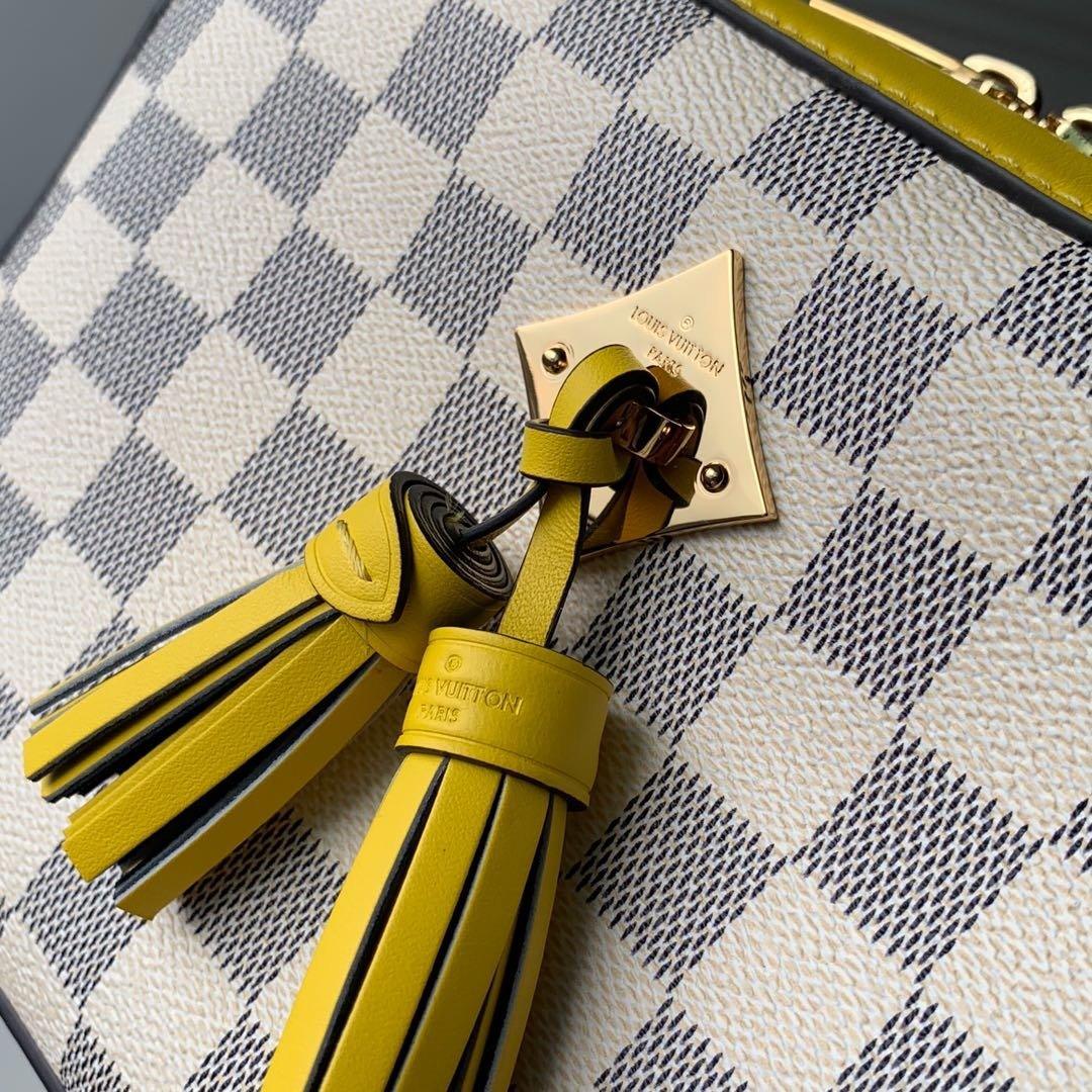 Louis Vuitton Bag product image 7, provided for visual reference and product detail review