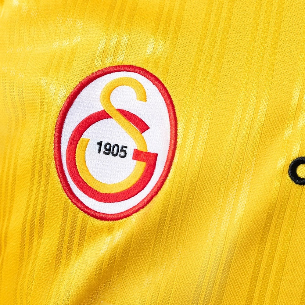 Galatasaray Jersey 1996-97 Home Retro Football Kit product image 4