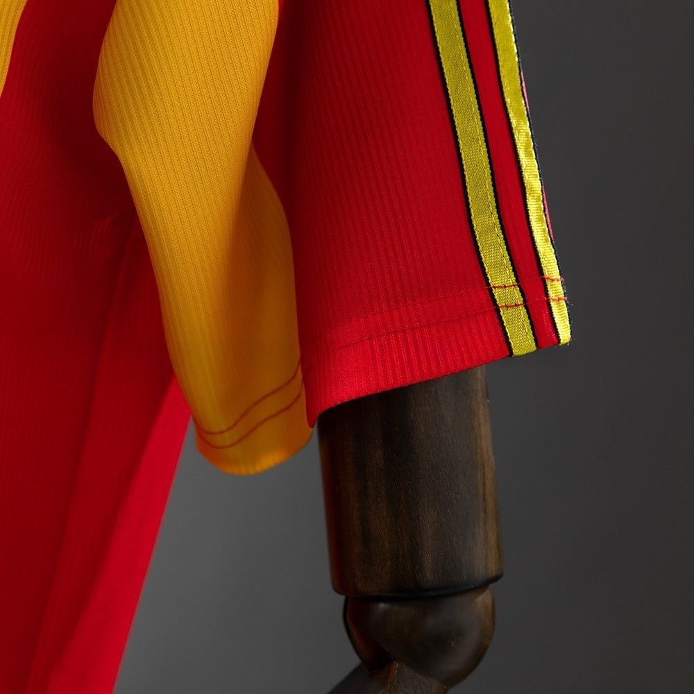 Galatasaray Jersey 1999-00 Home Retro Football Kit product image 3