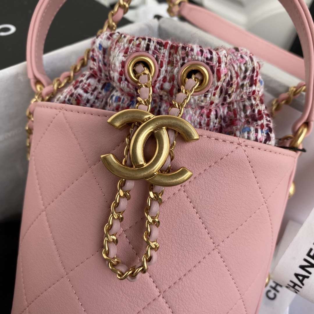 Chanel 2020 Tweed Soul Bucket Bag Pink product image 7, provided for visual reference and product detail review