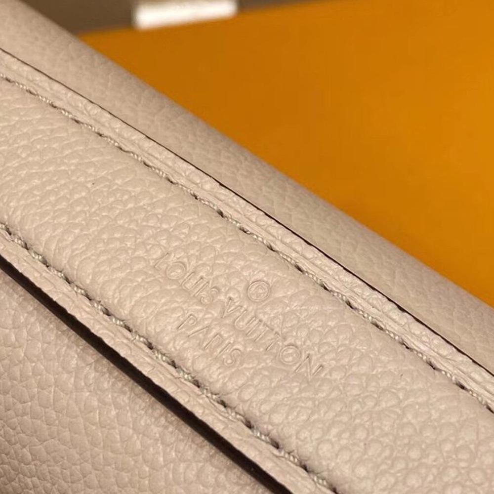 LV Twist Chain Wallet Light Pink Grain Leather product image 6, provided for visual reference and product detail review