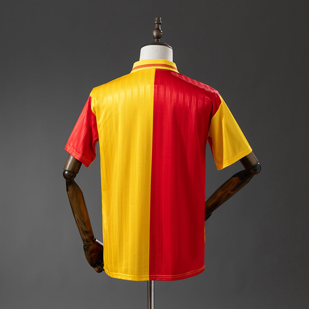 Galatasaray Jersey 1996-97 Home Retro Football Kit product image 2
