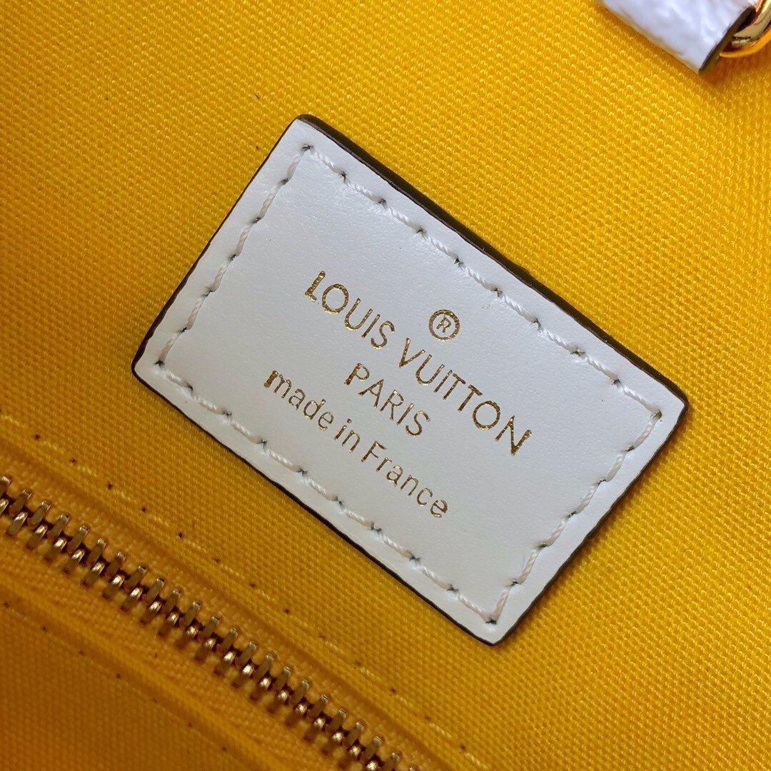 Louis Vuitton On the Go GM Tote Bag product image 8, provided for visual reference and product detail review