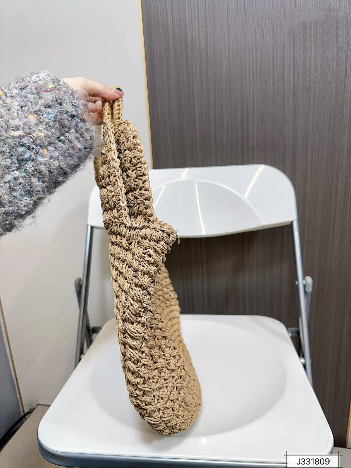 YSL Saint Laurent Summer Raffia Tote Bag product image 5, provided for visual reference and product detail review