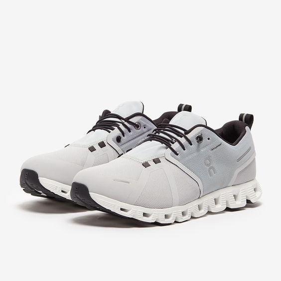 On Cloud X 3 Grey Training Shoes product image 1, provided for visual reference and product detail review