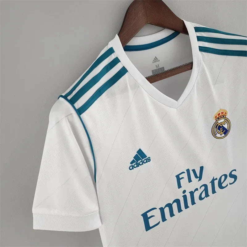Retro-Real-Madrid-Home-Kit-17/18-Football-Jersey product image 3