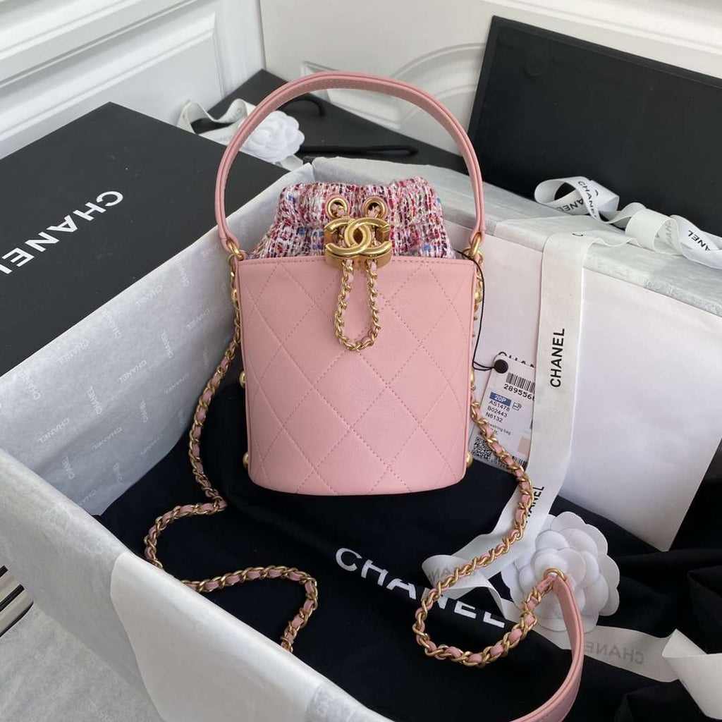 Chanel 2020 Tweed Soul Bucket Bag Pink product image 3, provided for visual reference and product detail review