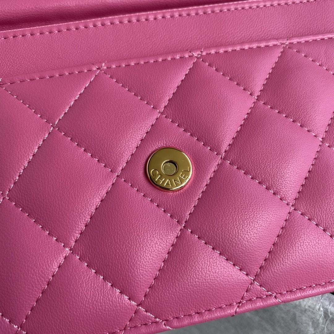 Chanel Wallet On Chain Pink product image 8, provided for visual reference and product detail review