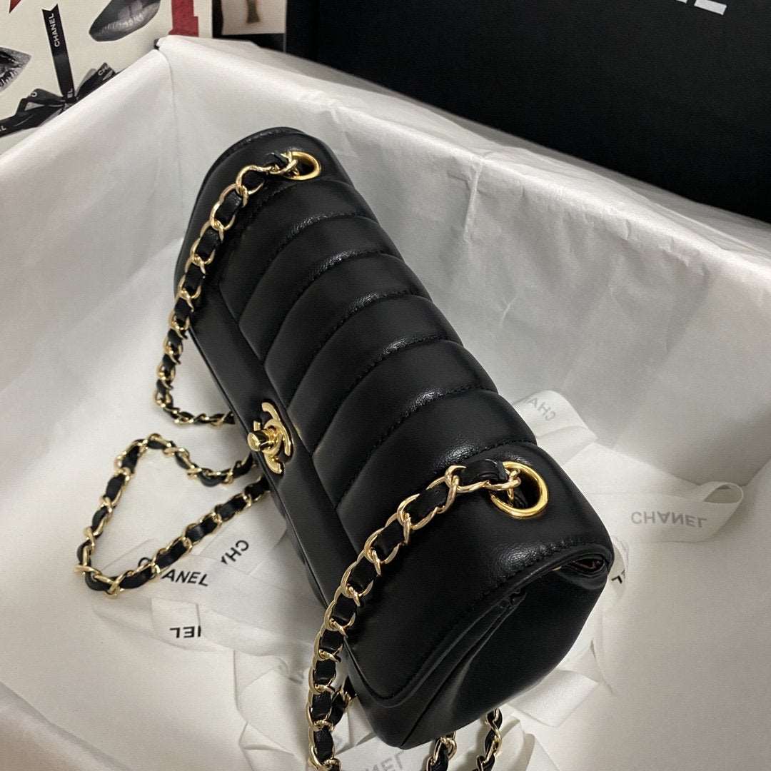 Chanel Flap Bag product image 4, provided for visual reference and product detail review