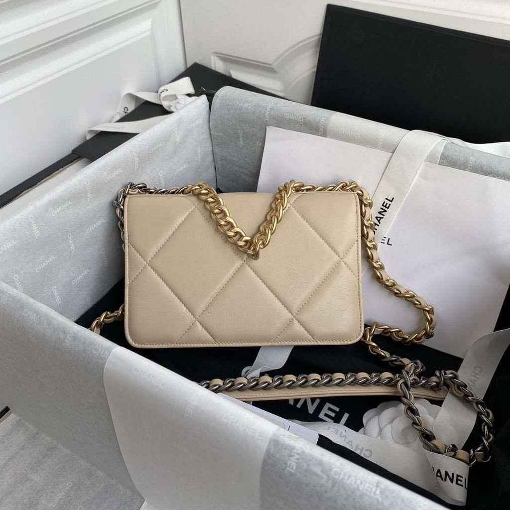 Chanel 19 Wallet On Chain WOC Beige product image 4, provided for visual reference and product detail review