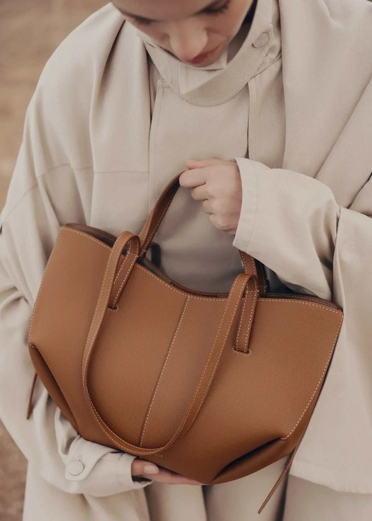 Polene Cyme Edition Tote Bag product image 5, provided for visual reference and product detail review