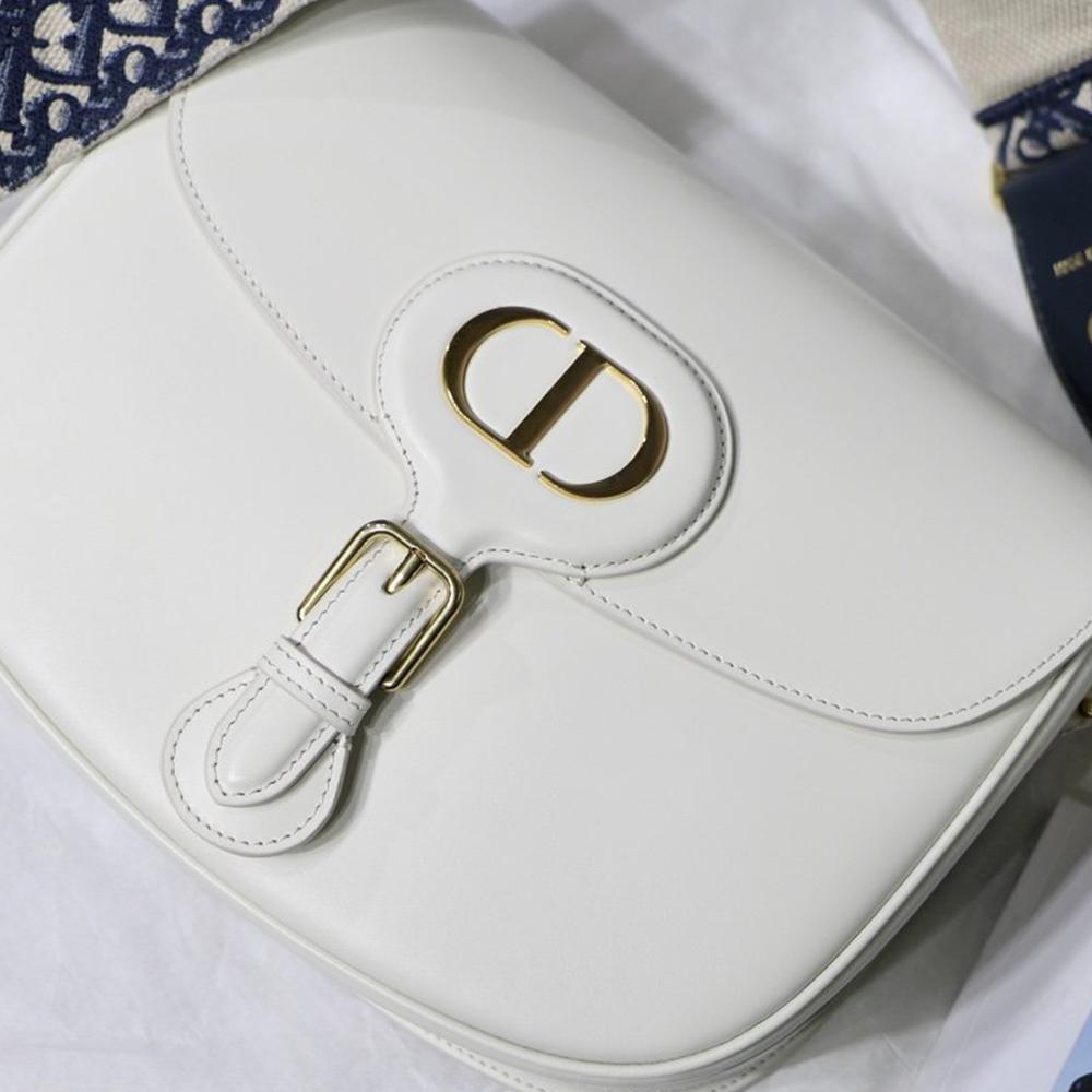 Medium Dior Bobby Bag product image 2, provided for visual reference and product detail review