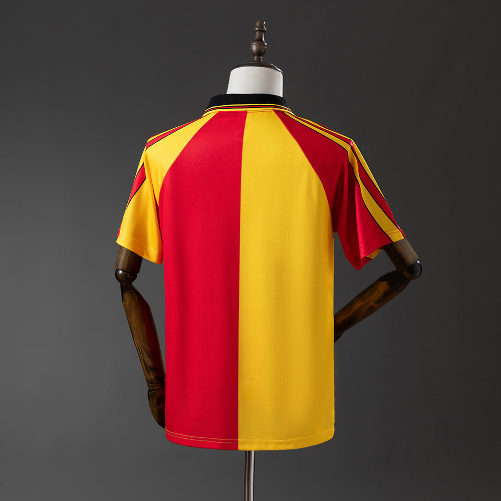 Galatasaray Jersey 1998-99 Home Retro Football Kit product image 2